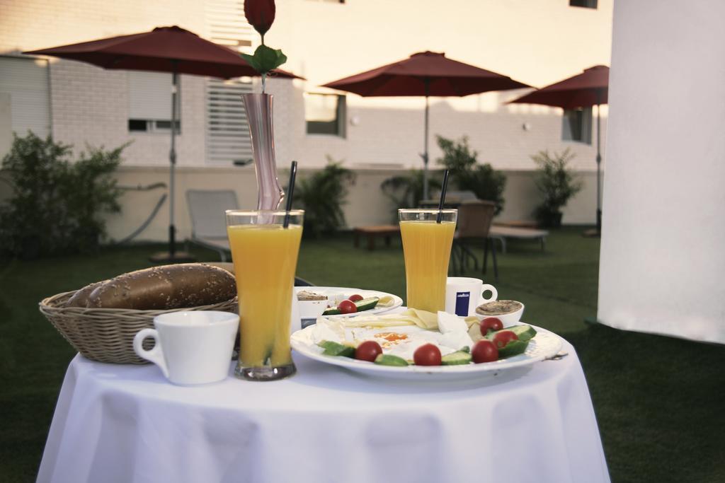 Lenis Hotel 3*